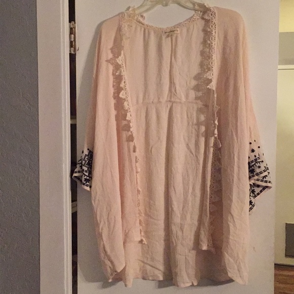 love on a hanger Tops - Love on Hanger Kimono